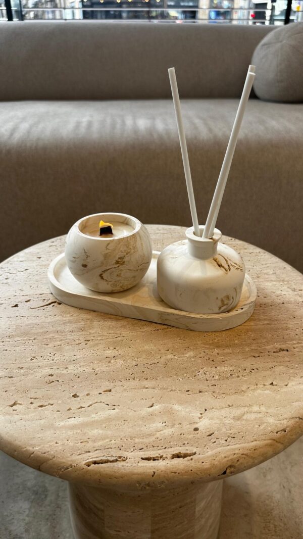 ⁦מארז נר ומפיץ ריח דיימונד לבן שמנת וחום⁩ – תמונה ⁦2⁩