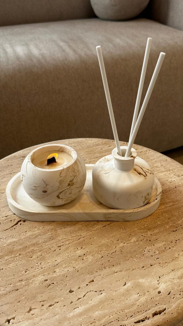 ⁦מארז נר ומפיץ ריח דיימונד לבן שמנת וחום⁩ – תמונה ⁦3⁩