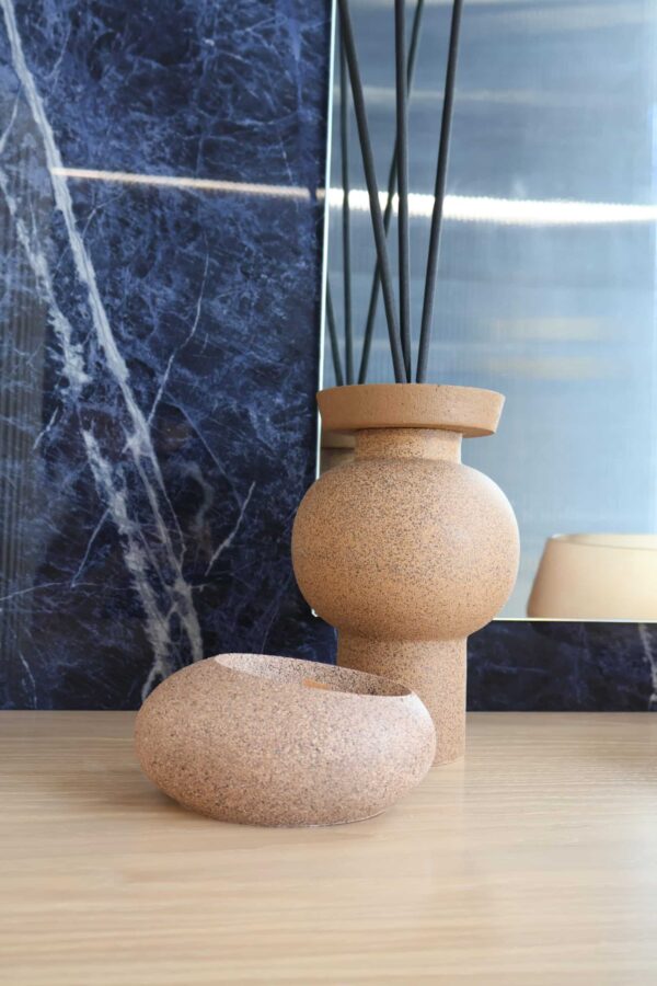 ⁦נר שאגי חום טקסטורת אבן⁩ – תמונה ⁦4⁩